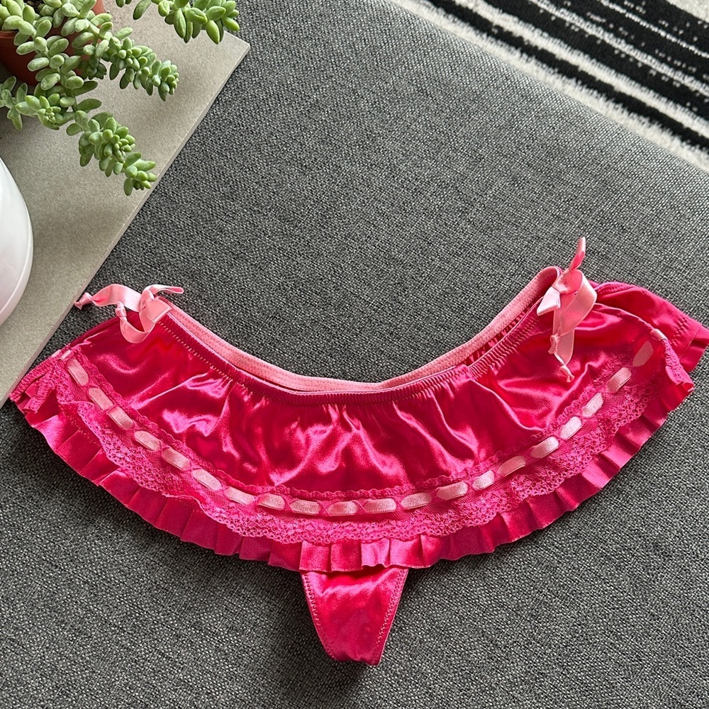 NWOT Vintage Style VS Sexy Little Things Ruffled Panties Set - Picture 3 of 14